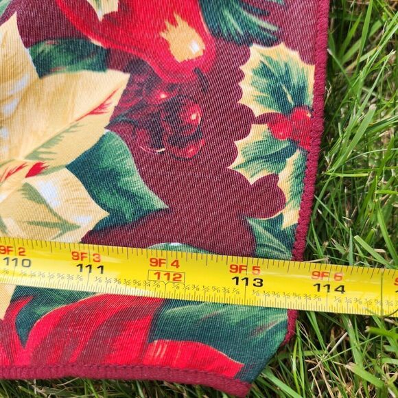 Fashion Industries Tablecloth 59x113.5" Inch Red Gold Green Hallmark Design - Picture 9 of 13